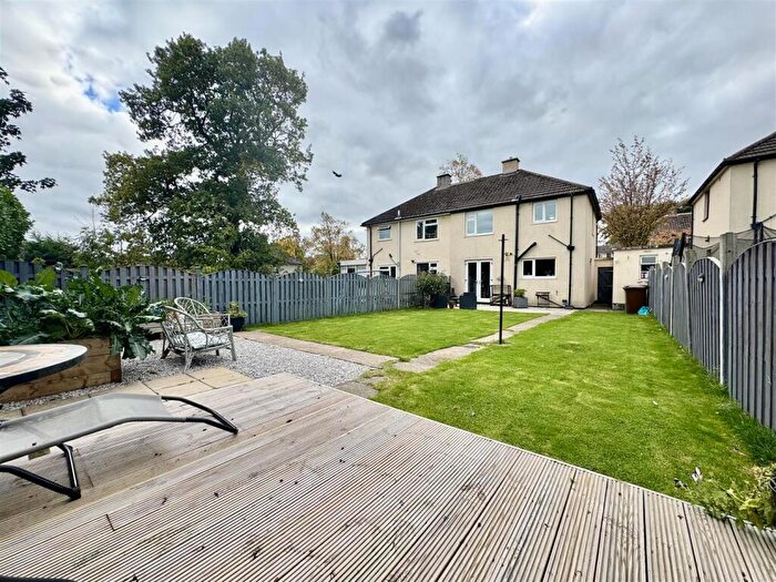 2 Bedroom Semi-Detached House For Sale In Daw Royds, Almondbury, Huddersfield, HD5