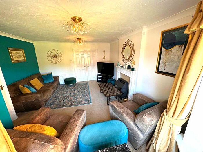 4 Bedroom Detached House For Sale In Princes Meadow, Gosforth, NE3