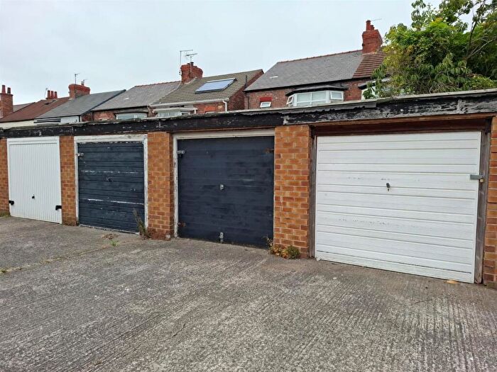 Garage / Parking To Rent In Garage, Seaview Road, Wallasey, CH45