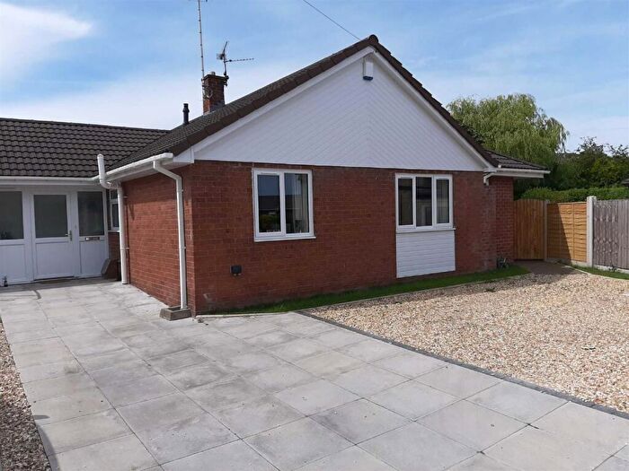 3 Bedroom Detached Bungalow To Rent In Hillock Lane, Gresford, LL12
