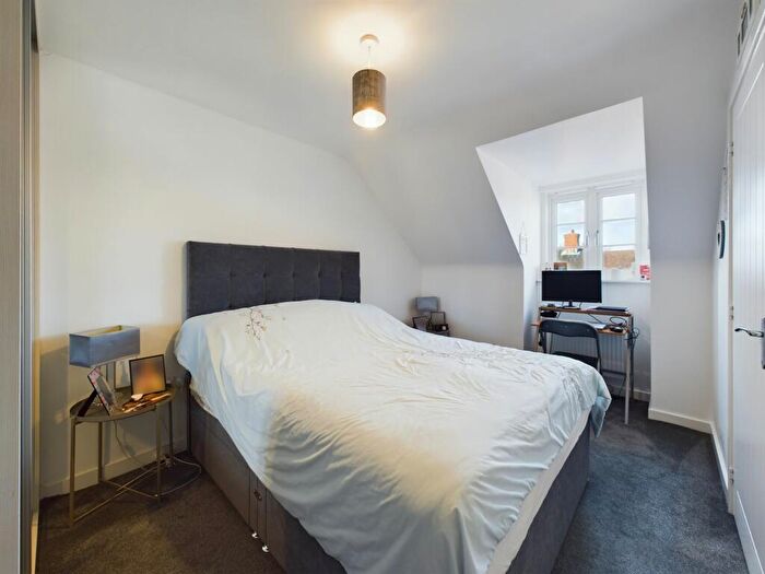 3 Bedroom End Of Terrace House For Sale In Kempton Drive, Towcester, NN12