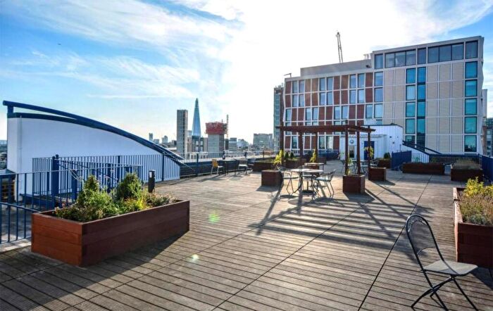 1 Bedroom Apartment To Rent In Skyline Plaza, Commercial Road, Aldgage East, E1