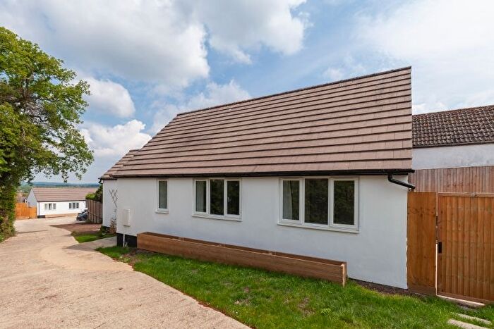 2 Bedroom Bungalow To Rent In New Yatt Road, North Leigh, OX29