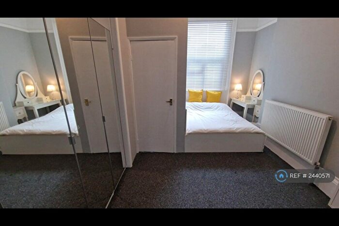 1 Bedroom Flat To Rent In Princes Avenue, Hull, HU5