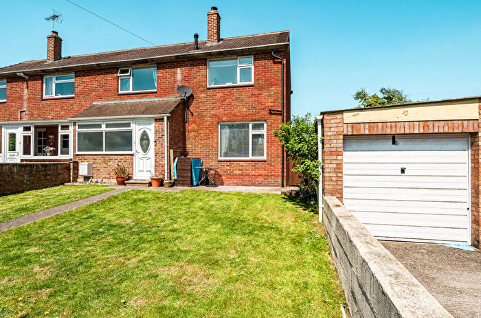 3 Bedroom End Of Terrace House For Sale In The Dene, Warminster, BA12