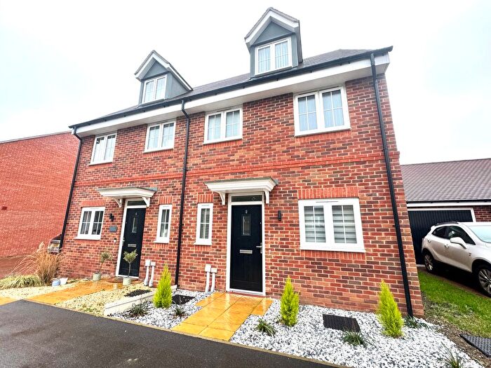 3 Bedroom Semi-Detached House To Rent In Clayfield Road, Weston Turville, HP22