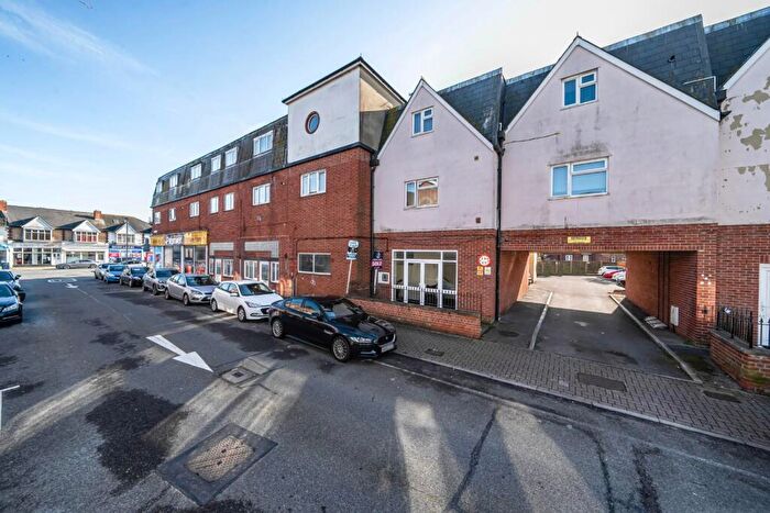 2 Bedroom Flat For Sale In London Road, Portsmouth, PO2