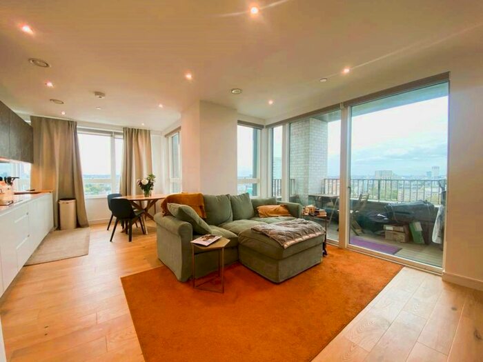 2 Bedroom Flat To Rent In Duval House, Grant Road, London, Surrey, SW11