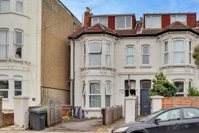 2 Bedroom Apartment For Sale In Worthing Road, Southsea, PO5