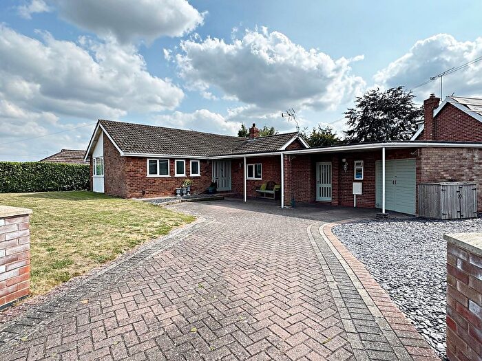 4 Bedroom Detached Bungalow For Sale In Inchbrook Road, Kenilworth, CV8