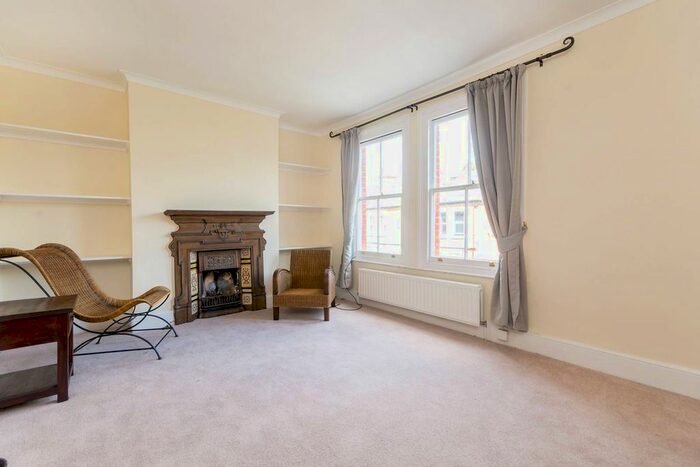 1 Bedroom Flat To Rent In Oxford Gardens, Chiswick, London, W4