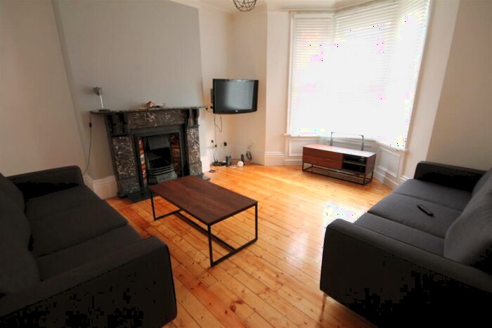 8 Bedroom Terraced House To Rent In Devonshire Place, Jesmond, NE2