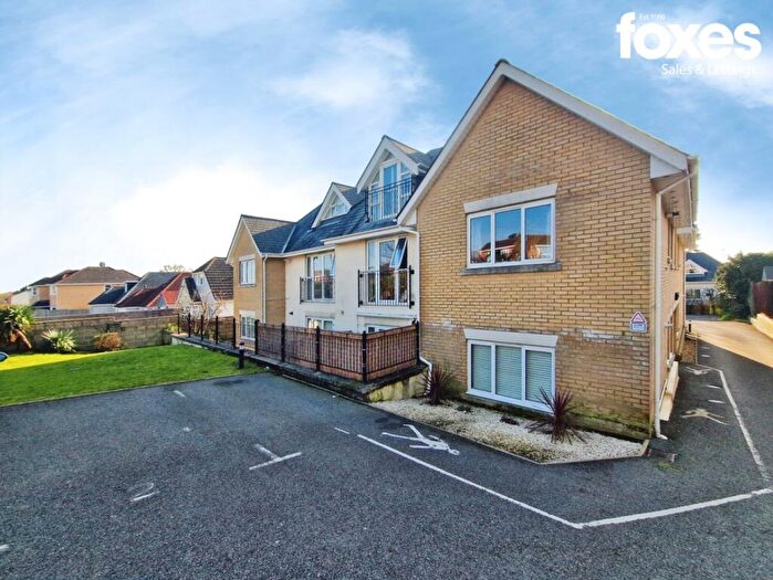 2 Bedroom Apartment For Sale In Sandon House, - Blandford Road, Poole, Dorset, BH16