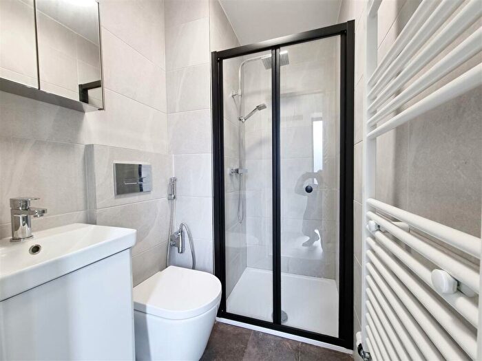 1 Bedroom Flat To Rent In The Ridgeway, Croydon, CR0