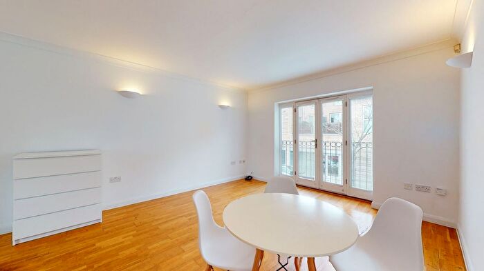 1 Bedroom Flat To Rent In Bocking Street, London, E8