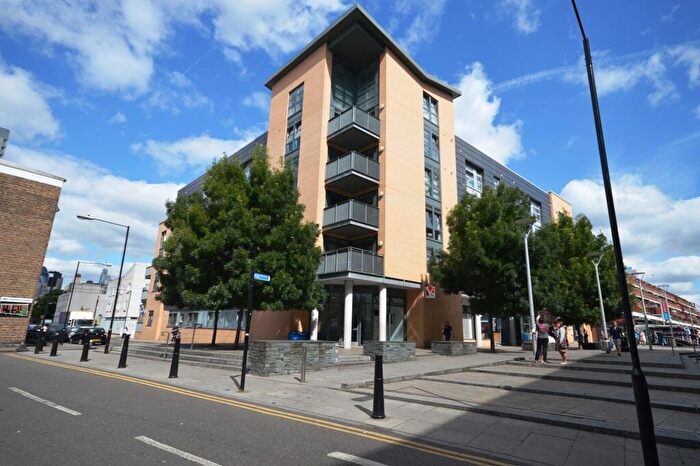 2 Bedroom Flat To Rent In Watney Street, Shadwell, E1