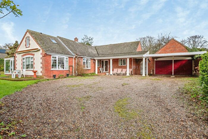 3 Bedroom Detached Bungalow For Sale In Bacton Road, North Walsham, NR28