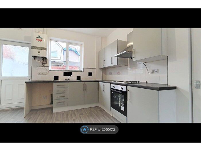 3 Bedroom Terraced House To Rent In Darlington Street, Tyldesley, Manchester, M29