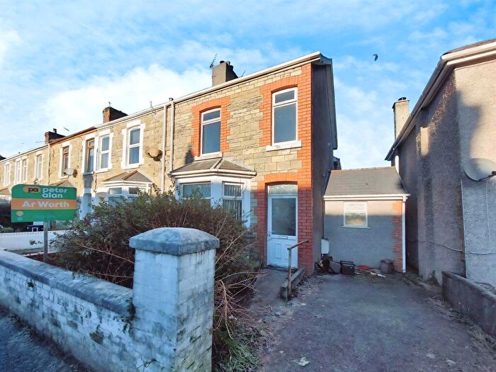 3 Bedroom End Of Terrace House For Sale In Grove Road, Bridgend, CF31