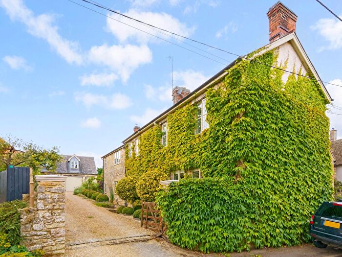 5 Bedroom Detached House For Sale In Bell Lane, Syresham, NN13