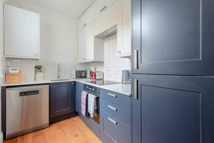 1 Bedroom Apartment To Rent In Consort Road Peckham, London, ., SE15