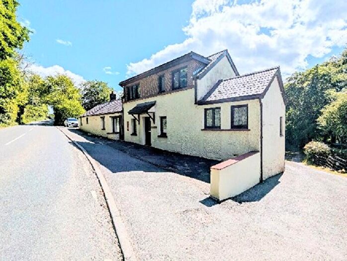 2 Bedroom Detached House For Sale In Trawsmawr, Carmarthen, Carmarthenshire., SA33