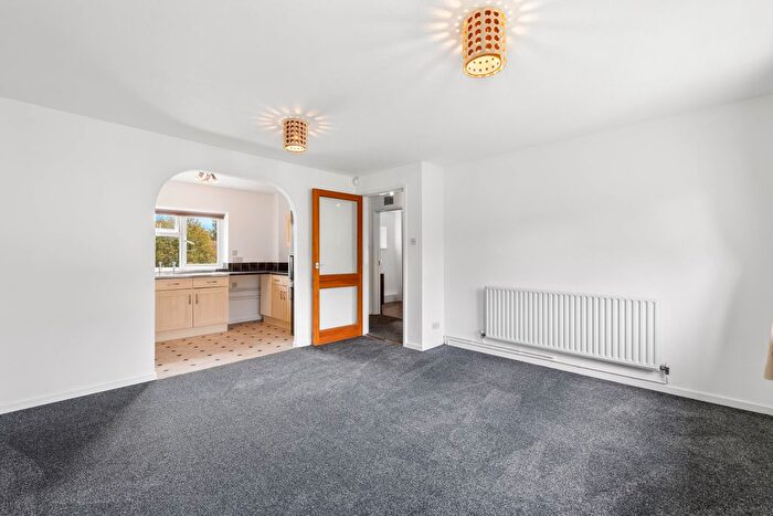 1 Bedroom Maisonette To Rent In Ref: Km - Lowe Close, Crawley, RH11