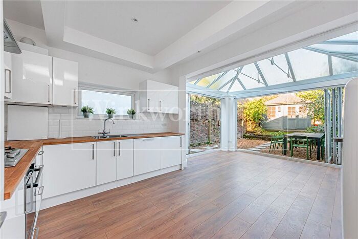 2 Bedroom Flat To Rent In Radcliffe Avenue, London, NW10