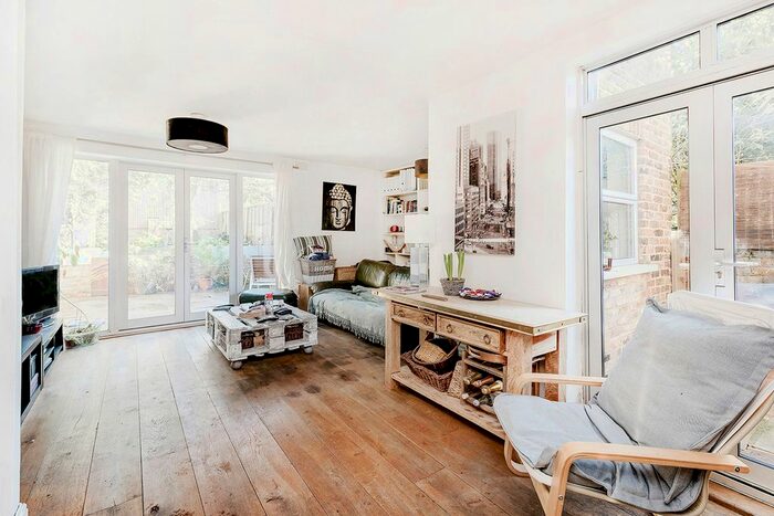 2 Bedroom Flat To Rent In Montpelier Grove, Kentish Town, NW5