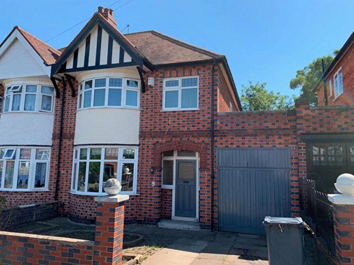 3 Bedroom Semi Detached House To Rent In Kingswood Avenue, Leicester, LE3