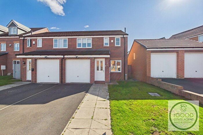 3 Bedroom Semi Detached House For Sale In Woodham Drive, Sunderland, SR2
