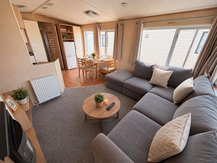 2 Bedroom Park Home For Sale In Harts Holiday Park – Kent, ME12