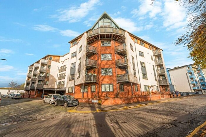 3 Bedroom Flat To Rent In Coburg Street, Leith, Edinburgh, EH6