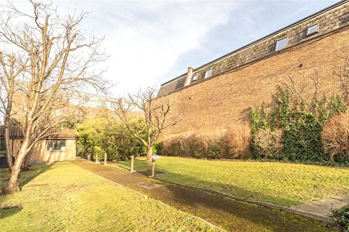1 Bedroom Flat For Sale In Hillyard Street, London, SW9