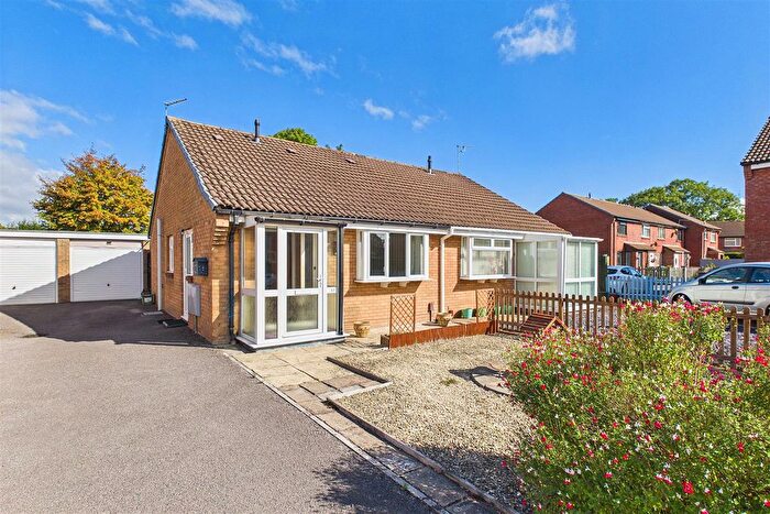 2 Bedroom Semi-Detached Bungalow For Sale In Stonebridge, Clevedon, BS21