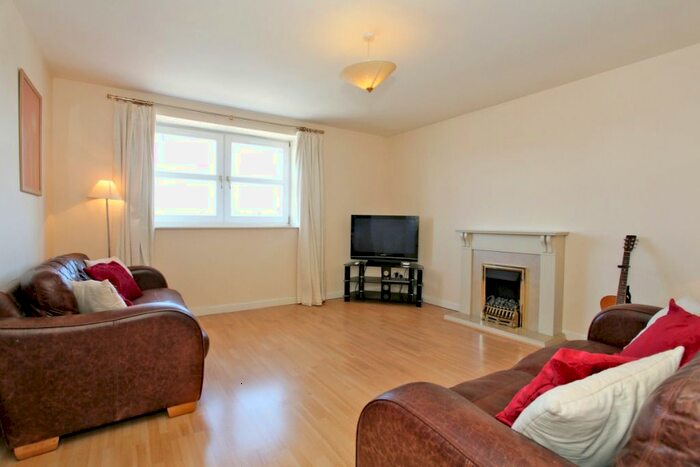 2 Bedroom Flat To Rent In Margaret Place, City Centre, Aberdeen, AB10