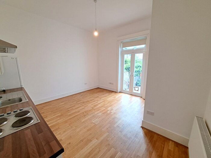 1 Bedroom Flat To Rent In Haringey Park, London, N8