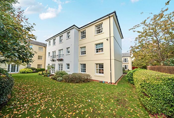 1 Bedroom Flat For Sale In Commercial Street, Cheltenham, Gloucestershire, GL50