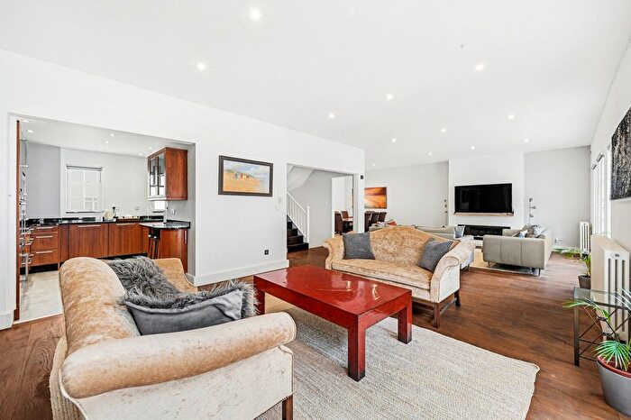 5 Bedroom Terraced House To Rent In Eaton Mews North, Belgravia, SW1X