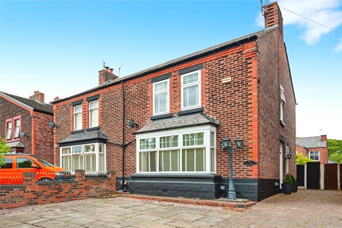4 Bedroom Semi-detached House For Sale In Moughland Lane, Runcorn, Cheshire, WA7