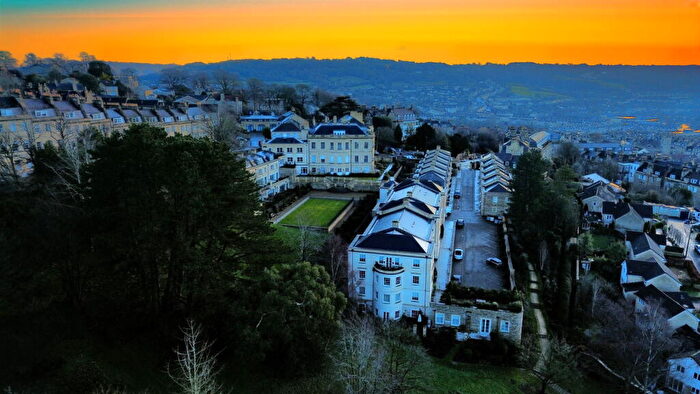 4 Bedroom Apartment For Sale In Lansdown Road, Bath, BA1