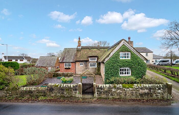 3 Bedroom Detached House For Sale In West Kirby Road, Saughall Massie, CH46