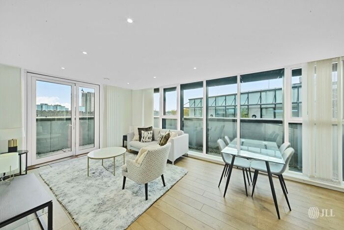 2 Bedroom Flat For Sale In Pavilions Court, Cooks Road, E15