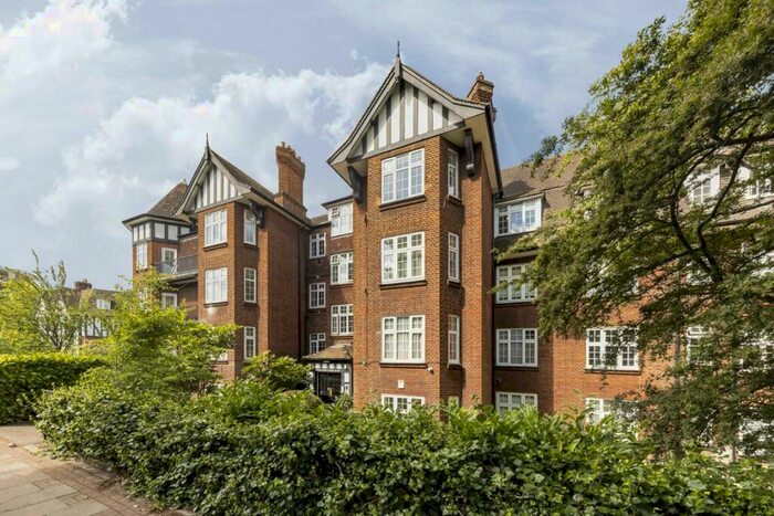 3 Bedroom Flat To Rent In Finchley Road, Childs Hill, NW2