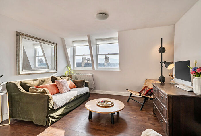 1 Bedroom Apartment For Sale In Fountain Buildings, Bath, Somerset, BA1