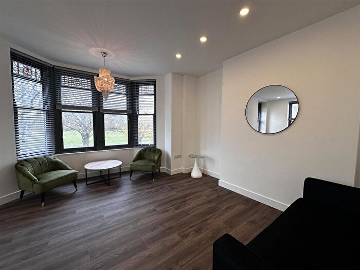 1 Bedroom Apartment To Rent In Ninian Road, Cardiff, CF23