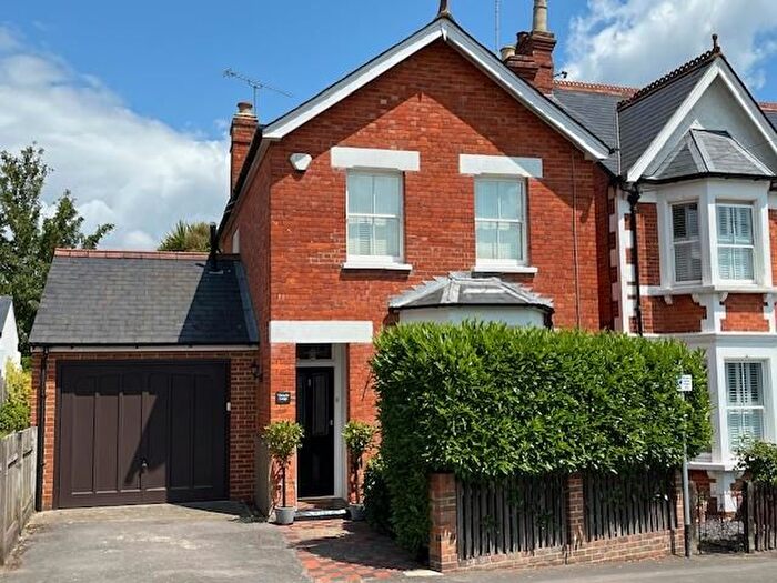 3 Bedroom Detached House For Sale In Queens Road, Sunninghill, SL5