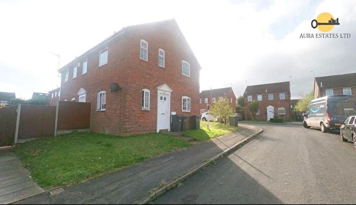 1 Bedroom Flat To Rent In Skua Close, Luton, LU4