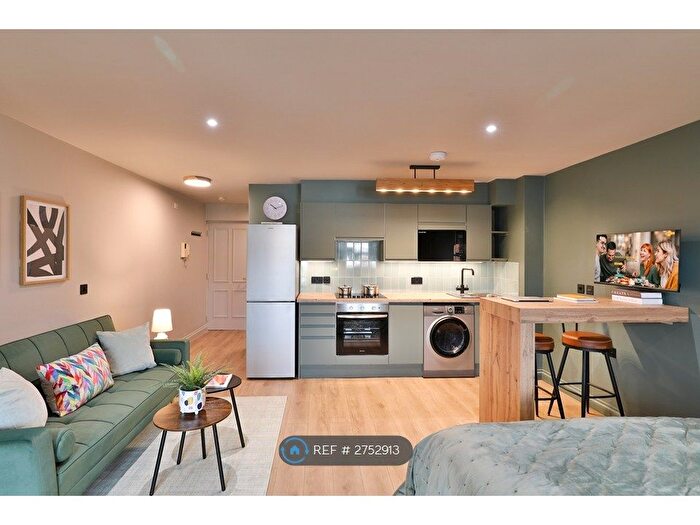 Studio To Rent In Brand New - Private Parking, Bicester, OX26