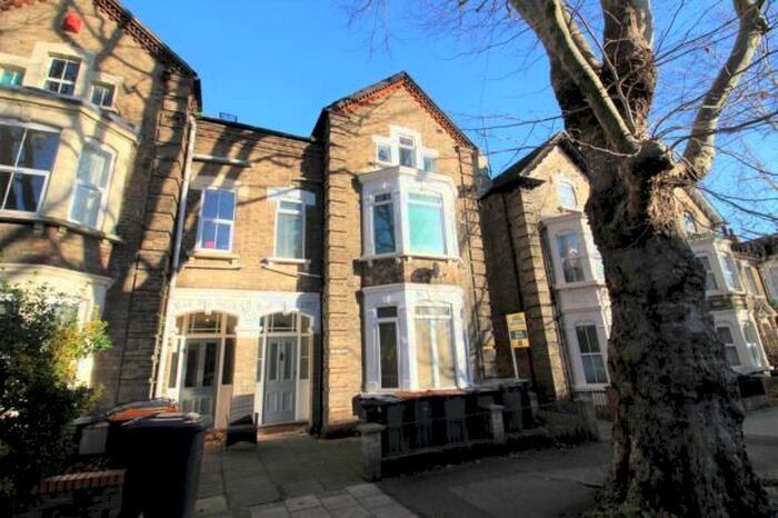 1 Bedroom Flat To Rent In Warwick Avenue, Bedford MK40